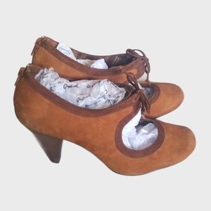Style & Co Cognac Retro-Inspired Mary Jane Heels Size 7